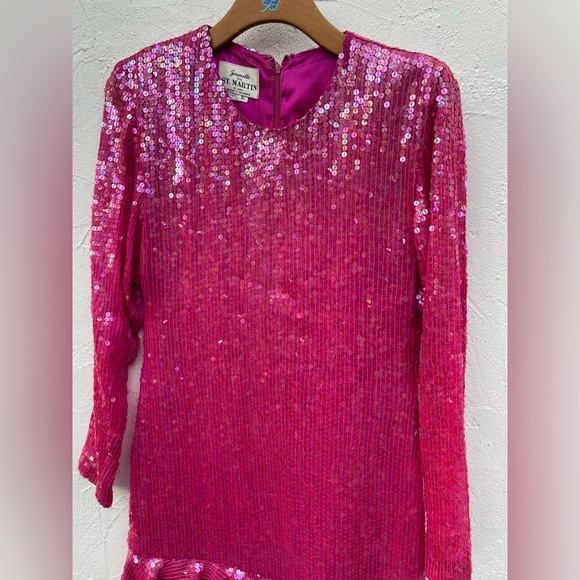 Vintage 80βs SEQUINS Hot Pink Cocktail Dress/ 80βs PINK Sheath Dress Size 6 - Picture 2 of 13